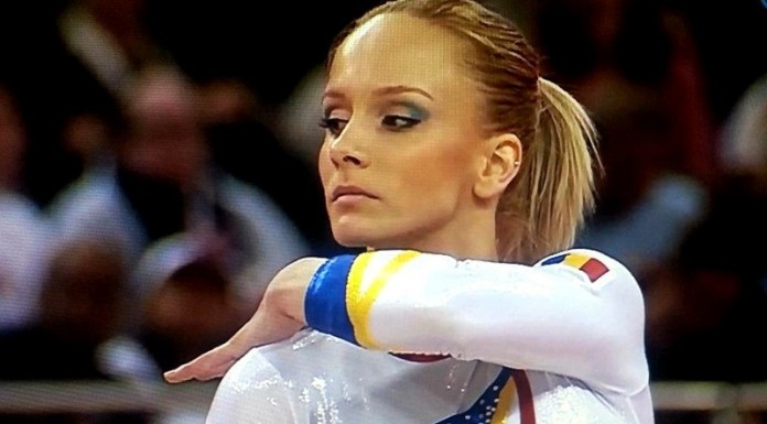 Priveste inapoi cu mandrie