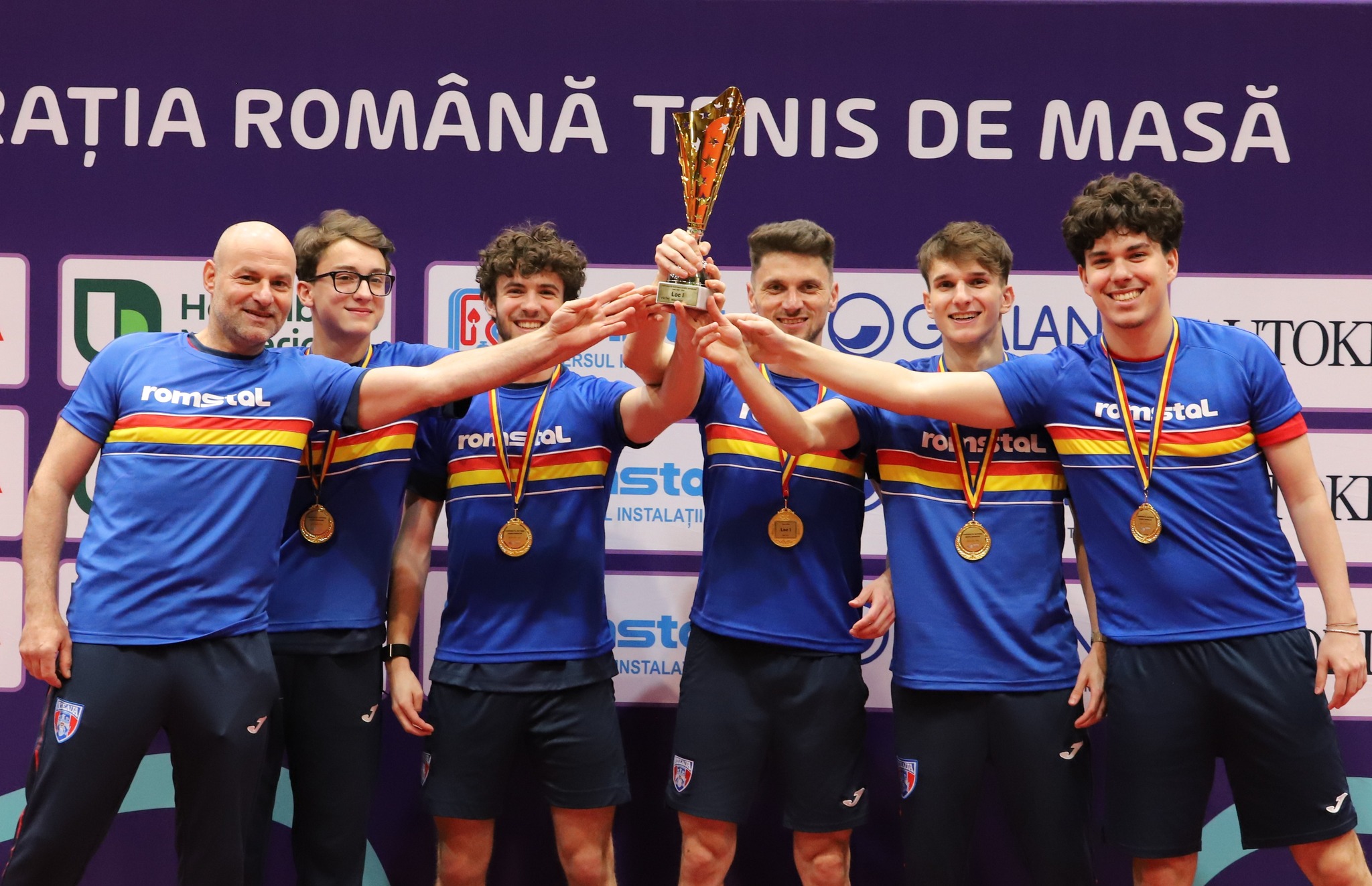 Steaua campioana tenis masa
